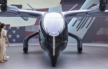 Летающие автомобили могут подняться в небо уже этим летом