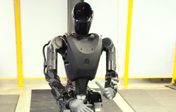 Украине передали боевых гуманоидных роботов Phantom MK-1