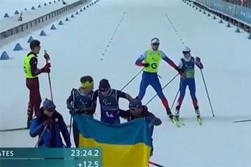 Эпическая пощечина: российских спортсменов заставили финишировать под флаг Украины