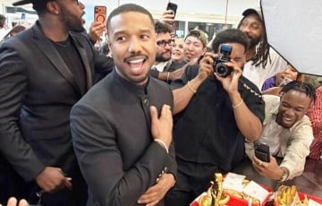 Белорус зашел за бургером в Лос-Анджелесе и встретил известного актера, только что получившего «Оскара»