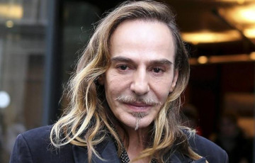 Джон Гальяно на два года станет дизайнером Zara