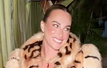 Соболенко появилась в тигровой шубе Gucci за €37 тысяч