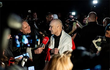 Как известные политзаключенные выглядели до и после освобождения