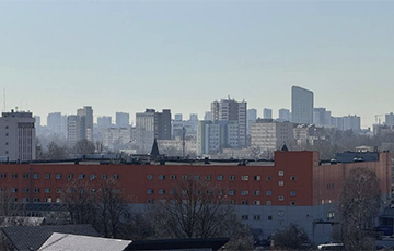Минчане жалуются на смог и неприятный запах в городе