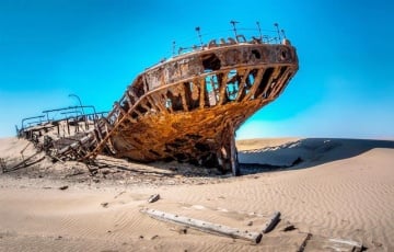 Корабль XVI века с сокровищами нашли под песками пустыни в Намибии