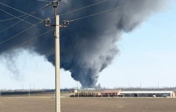 В Ростовской области горит склад горюче-смазочных материалов