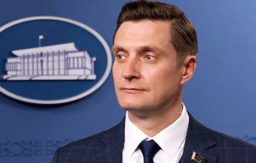 Кіраўнік Мінкульту «параіў» беларусам змяніць дрэс-код