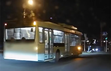 У Мінску тролейбус збіў падлетка на самакаце і вылецеў з дарогі