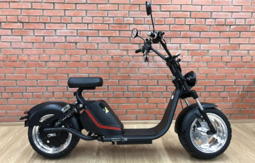 В Минске разыскивают лихача на электроскутере