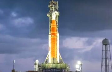 Человек снова летит к Луне впервые за полвека