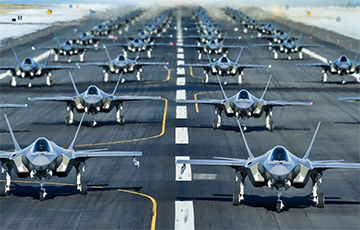 США выстроили 25 стелс-истребителей F-35 у самого порога Китая