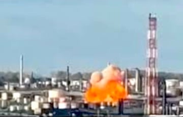 Атака дрона остановила ключевую установку одного из крупнейших НПЗ России