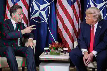 Трамп абмяркуе з генеральным сакратаром НАТА выхад ЗША з альянсу