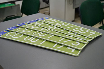 В Украине будут ездить автомобили с номерами оливкового цвета