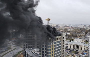 В Минске загорелся дом в комплексе «Минск-Мир»