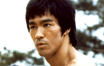 Голливуд не рискнул заставить Брюса Ли уступить супергероям