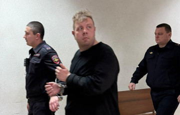 Душивший детей пакетом учитель-балалаечник избежал наказания, отправившись на войну с Украиной