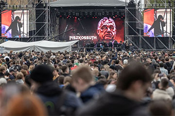 У Будапешце больш за 100 тысяч чалавек выйшлі на пратэст супраць Орбана