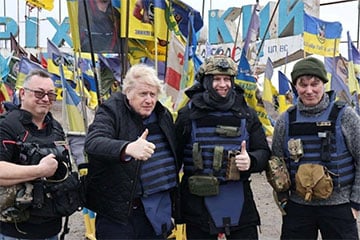 Джонсон сделал громкое заявление после поездки на передовую в Украине
