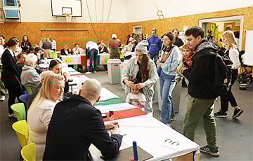 Hungarian Elections Kick Off With Record Voter Turnout