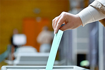 В Венгрии закрылись участки на парламентских выборах