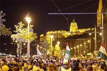 Прыхільнікі партыі «Ціса» ўжо святкуюць перамогу на вуліцах