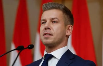 Мадьяр: Сийярто срочно уничтожает документы по санкциям против РФ