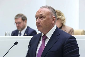 Единоросса, более 20 лет сидевшего в Думе и Совфеде, приговорили к 10 годам