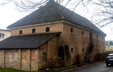 Незвычайны векавы склад прадаюць у Жыровічах
