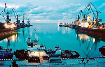 Пасля ўдару дронаў гарыць марскі порт у Краснадарскім краі РФ