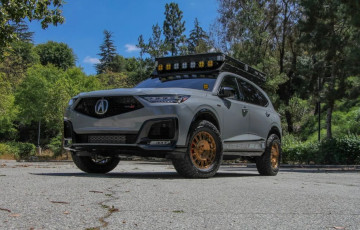 Большой и мощный кроссовер от Honda превратили во внедорожный автодом