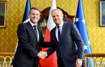 Макрон прибыл в Польшу