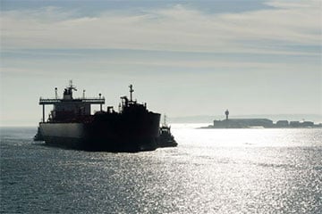 США перехватили судно с иранской нефтью в Индийском океане