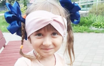 Маленькая беларуска з СМА, на лячэнне якой сабралі 1,8 млн долараў, атрымала ўкол у Дубаі