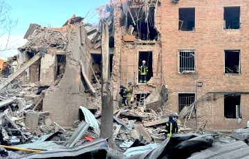Россия нанесла комбинированный удар по Днепру: разрушены дома, под завалами люди