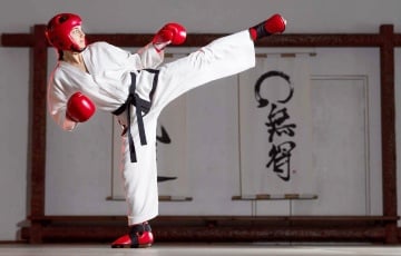 Беларус эфектна нокаўтаваў суперніка на чэмпіянаце Еўропы па таэквандо