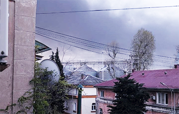 Морской терминал и НПЗ в Туапсе снова под атакой: горят резервуары