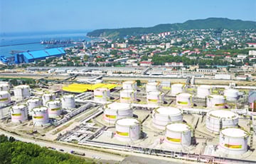 Украинские БПЛА «добили» стратегический НПЗ в Туапсе