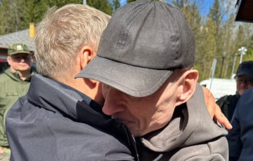 Дональд Туск рассказал о первых словах Анджея Почобута на свободе