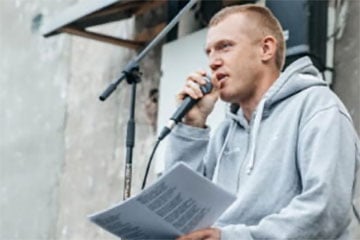 СМІ: Сына беларускага прапаведніка не дэпартуюць у Беларусь