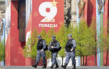 BBC: Парад без танков — признак проблем России