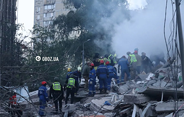 Kiev Under Massive Missile And Drone Attack: Houses Damaged, Fires Started