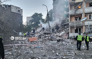 У Кіеве ў выніку расійскай атакі абрынулася частка шматпавярхоўкі