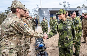 Кронпринцесса Швеции приняла участие в военных учениях НАТО
