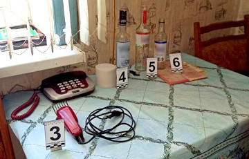 Белорус пытался остричь жену налысо из-за подозрений, что она выпила без него