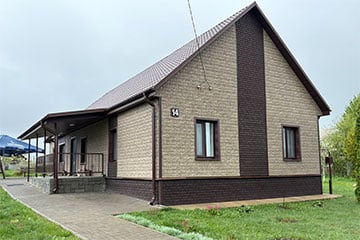 Беларус уклаў у старую вясковую хату $31 тысячу