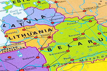 Латвія і Літва разглядаюць магчымасць поўнай забароны аўтобусных зносін з Беларусьсю