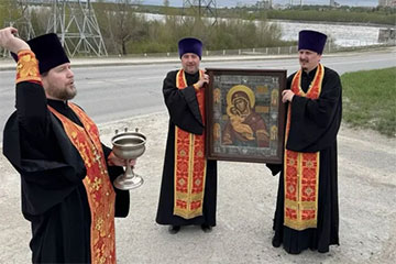 У расійскай Пермі зладзілі крыжовы ход для абароны ад «напасці» ўкраінскіх беспілотнікаў