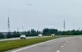 Украинский дрон взял под контроль дорогу в Донецке