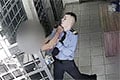 Брестчанин бросился с кулаками на милиционера прямо в РУВД